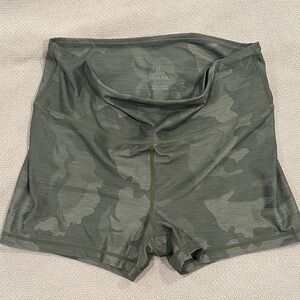 Women’s Prana L Layna Shorts Camo